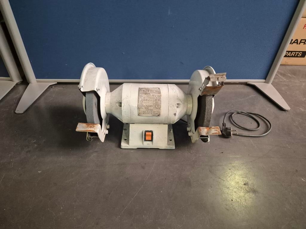 Touret a meuler 220v 550watts, Doe-het-zelf en Bouw, Gereedschap | Slijpmachines, Ophalen, Gebruikt, Minder dan 700 watt, Werkbankslijpmachine