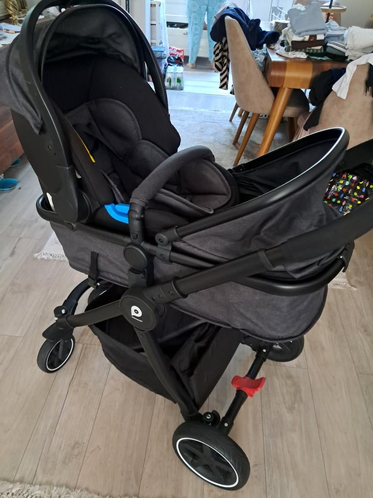 Poussette complet,ce comme nouveau