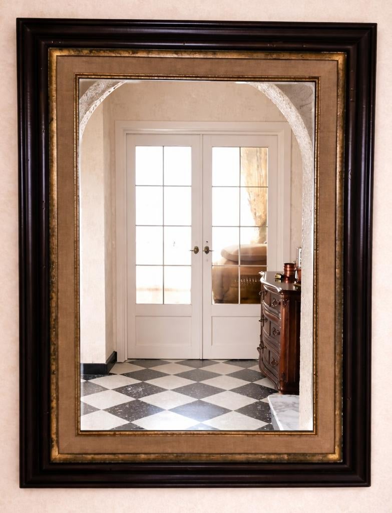 Grand miroir élégant, Enlèvement