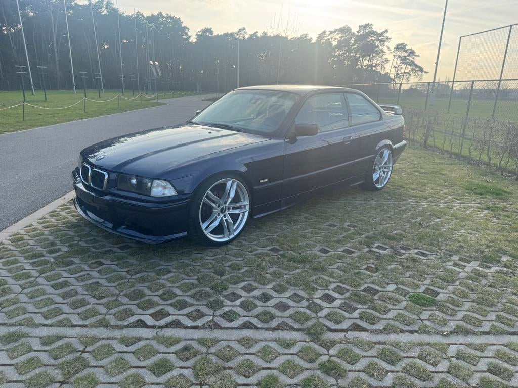 Bmw e36 320 coupé handgeschakeld, Auto's, Handgeschakeld, Particulier, Te koop, Coupé