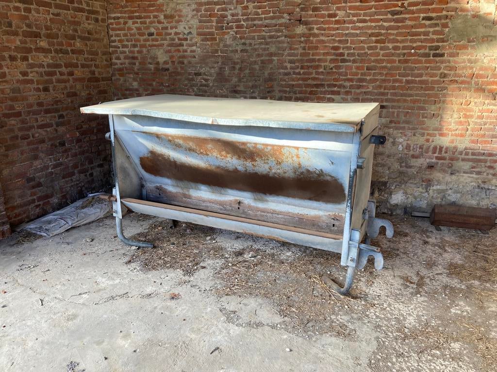 Hopper voor kalveren/schapen, Dieren en Toebehoren, Pluimvee | Toebehoren, Ophalen, Gebruikt, Overige typen