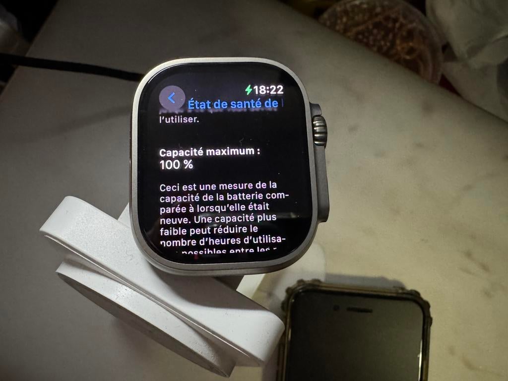 Apple Watch Ultra 2 Produit original Apple batterie 100%, Bijoux, Sacs & Beauté, Montres connectées, Étanche, Avancer d'un pas