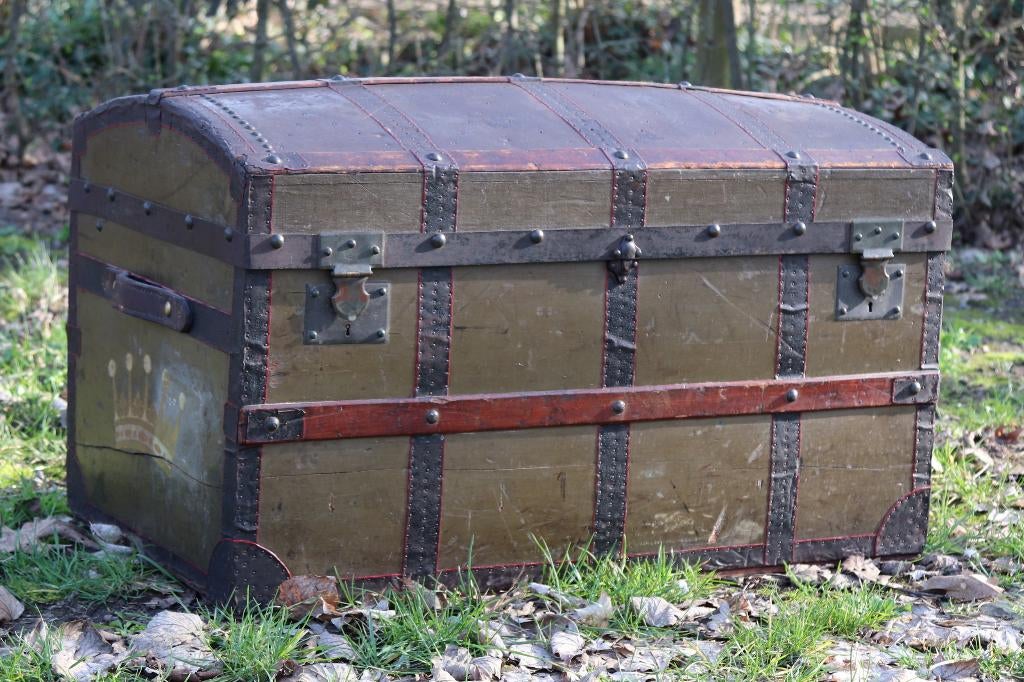 Malle Delvaux de 1882 avec couronne et certificat, 70 cm ou plus, Enlèvement, Clé, Utilisé