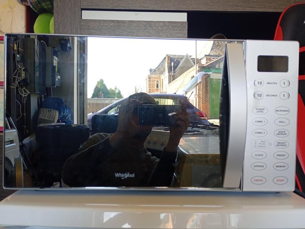 Microgolf met grill Whirlpool MWO 611SL in goede staat, Elektronische apparatuur, Ophalen, Grill