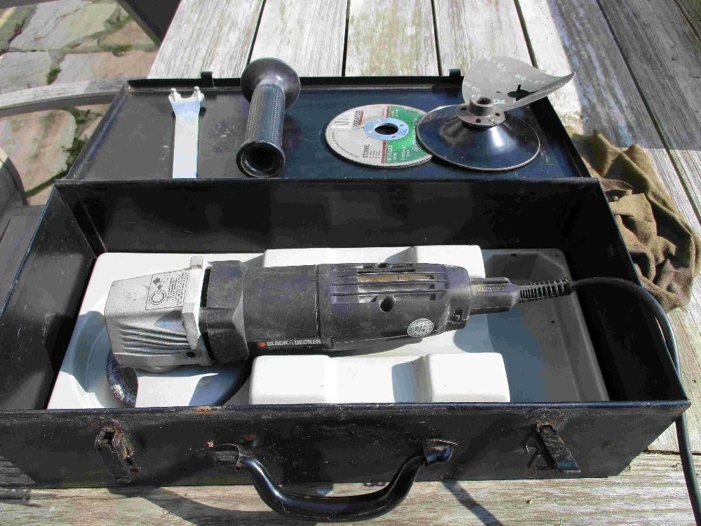 Haakse slijper Black & Decker, Doe-het-zelf en Bouw, Gereedschap | Slijpmachines, Ophalen of Verzenden, Gebruikt, Haakse handslijpmachine