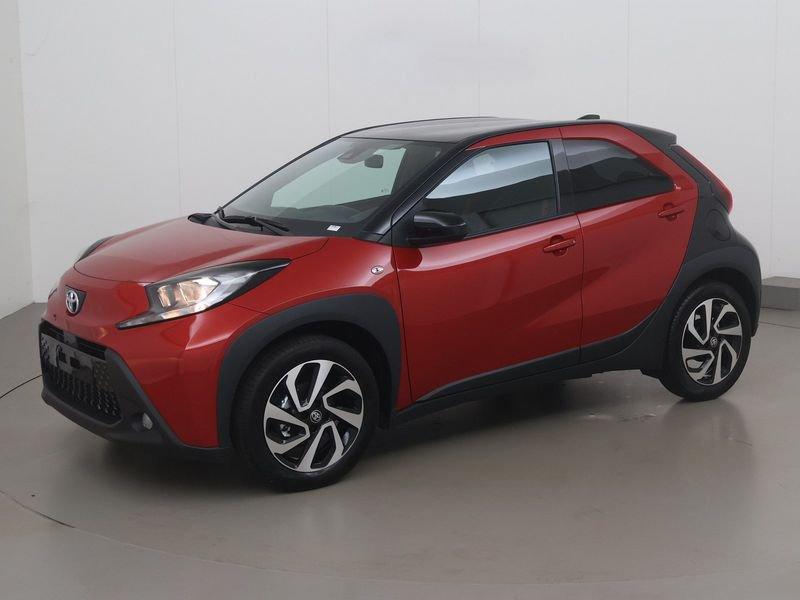 Toyota Aygo X 1.0i vvt-i x pulse 72, Autos, Toyota, Rouge, 1025 kg, Achat, 998 cm³