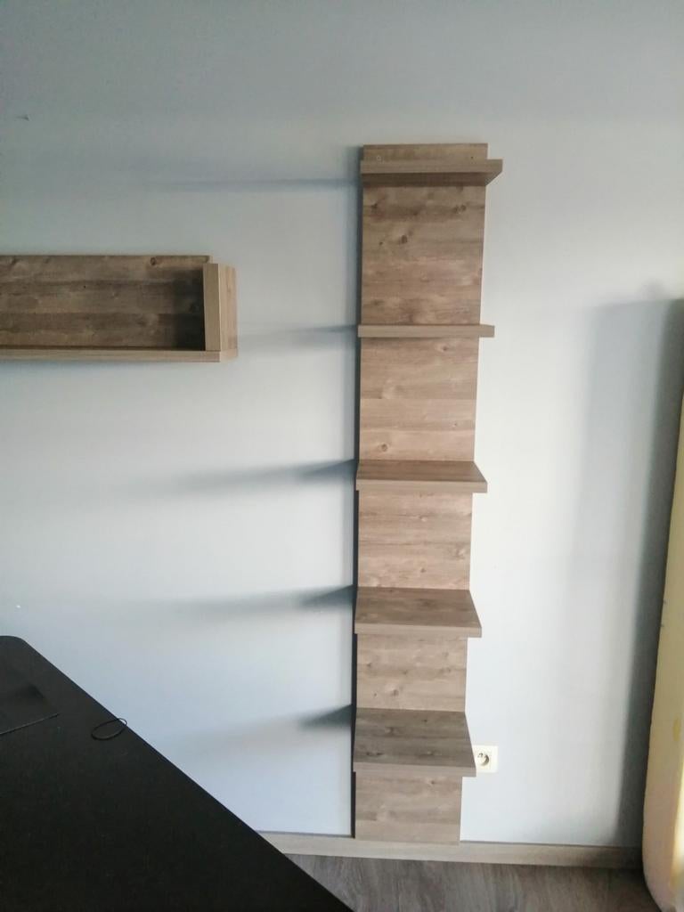 Gratis wandhangmeubel. Odrada. 30x190., Huis en Inrichting, Ophalen