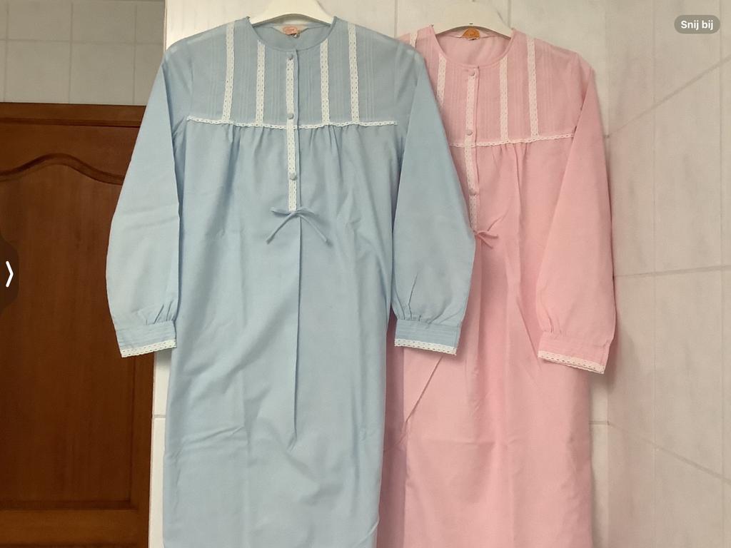 2 stuks slaapkleren. Maat medium. In nieuwe staat., Kleding | Dames, Pyjama's, Ophalen of Verzenden, Zo goed als nieuw, Maat 38/40 (M)