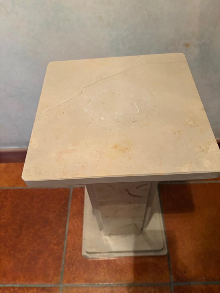 Piëdestal in marmer, Enlèvement, Comme neuf