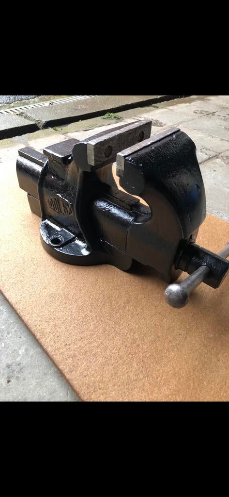 Bankschroef merk acier 125mm., Ophalen, Zo goed als nieuw