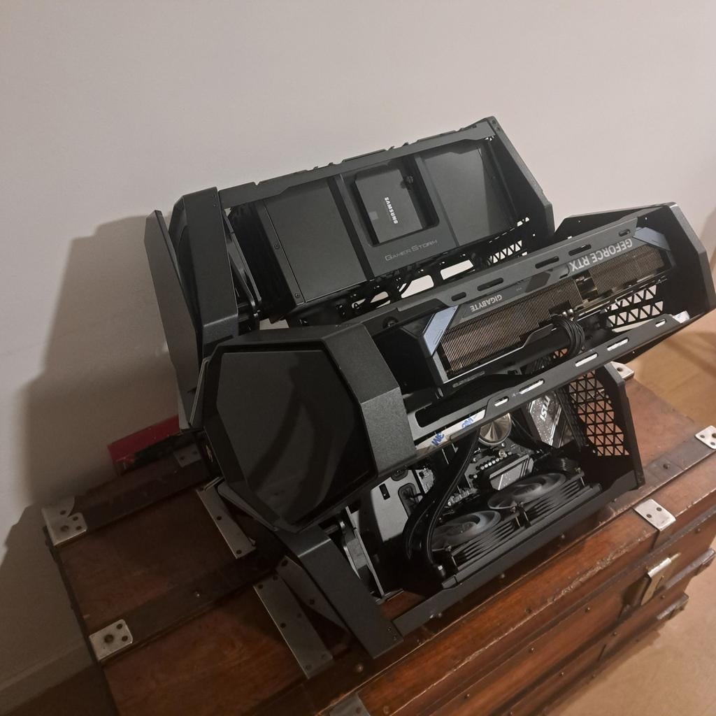 PC de jeu haut de gamme Quadstellar X3D 5070ti + moniteur 43, Enlèvement