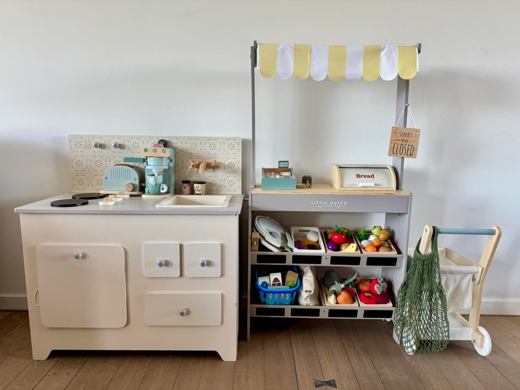 Little Dutch speelwinkel + speelkeuken met accessoires, Ophalen, Zo goed als nieuw, Hout, Speelkeuken
