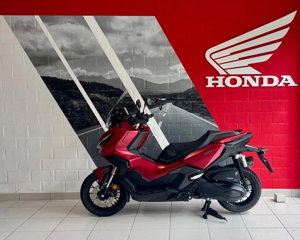 Honda (bj 2023), Motoren, Motoren | Honda, Bedrijf, 12 t/m 35 kW, Scooter, 330 cc