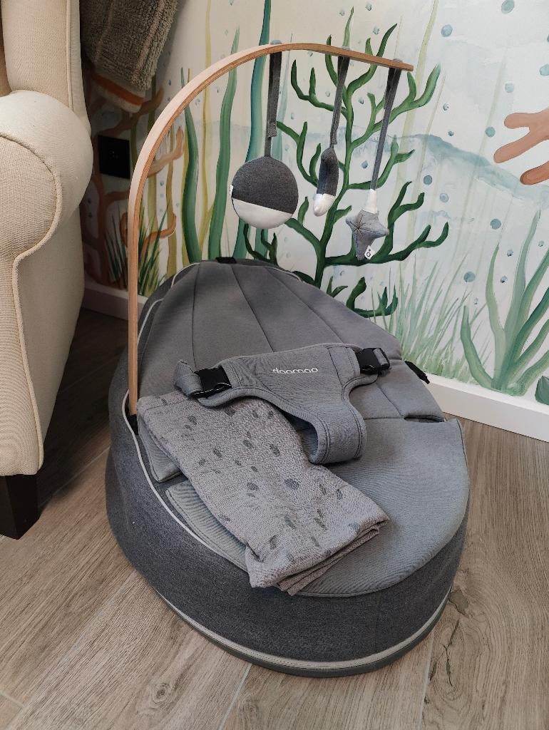 DOOMOO SEAT'N SWING + houten speelboog, Enfants & Bébés, Relax bébé, Enlèvement, Comme neuf, Siège de balançoire, Avec ceinture(s)
