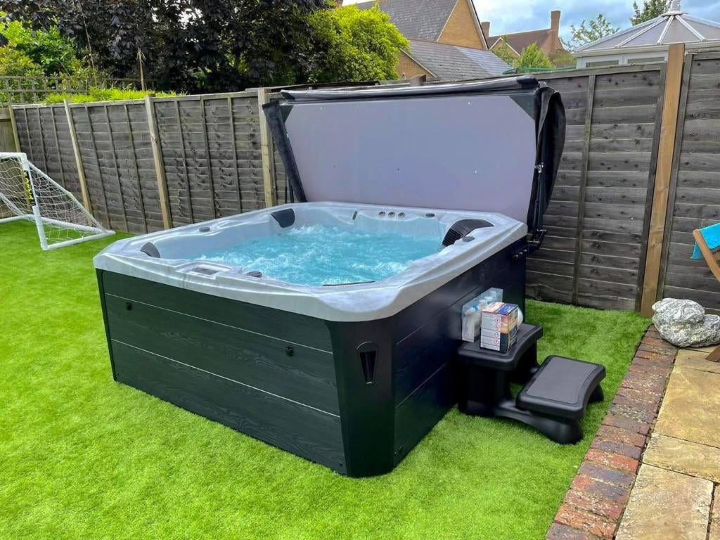 Demo modele a vendre Jacuzzi full option, Jardin & Terrasse, Enlèvement, Neuf
