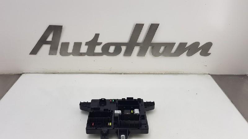 ZEKERINGKAST Astra J (PC6 / PD6 / PE6 / PF6) (|13368652|), Auto-onderdelen, Elektronica en Kabels, Opel, Gebruikt
