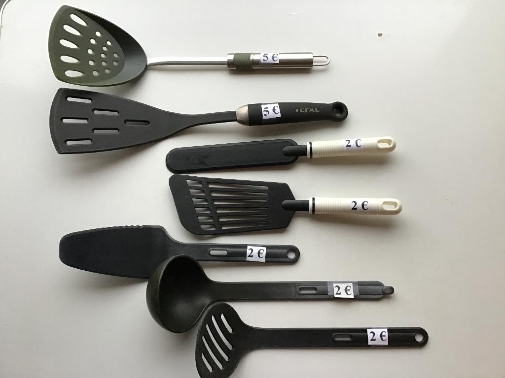 50 créateurs à prix défiant toute concurrence, Enlèvement ou Envoi, Comme neuf