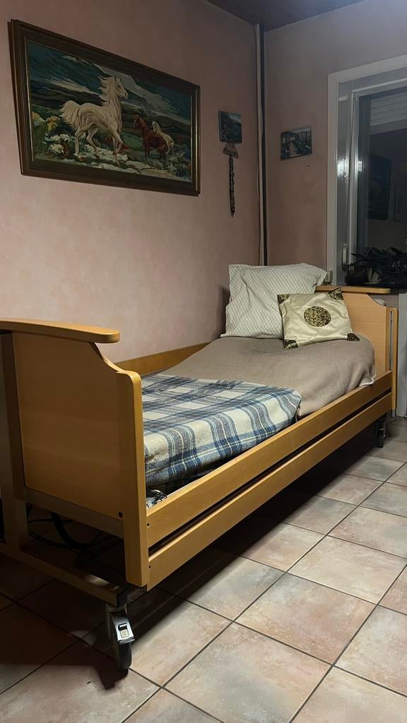 Elektrisch medisch/ziekenhuisbed, Ophalen, Verstelbaar, 90 cm, Eenpersoons