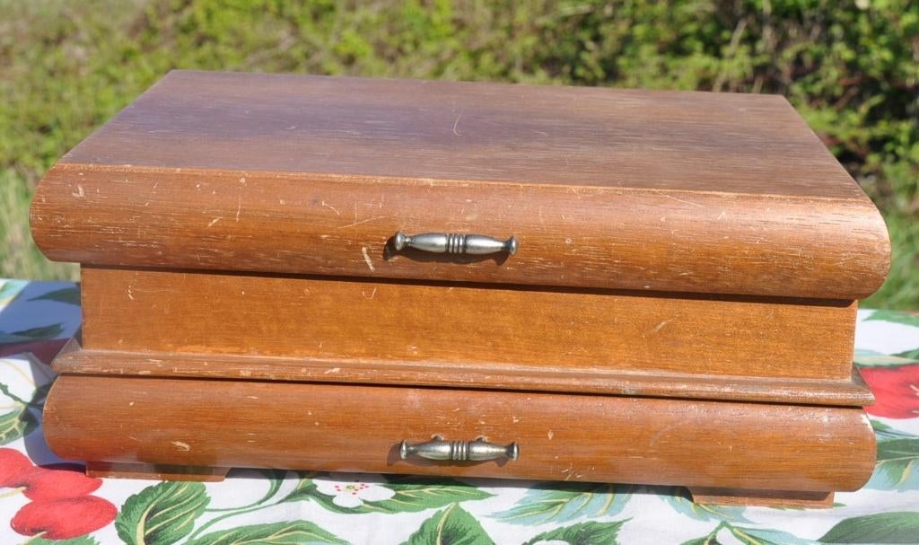 boite a bijoux bois et velours deux étages, Antiquités & Art, Antiquités | Accessoires de maison, Enlèvement ou Envoi