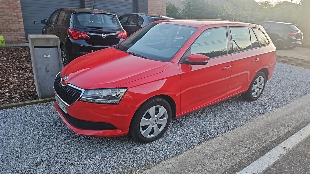 Skoda Fabia break 1.0 benzine met weinig km !!!, Autos, Skoda, Rouge, Achat, Euro 6, Boîte manuelle