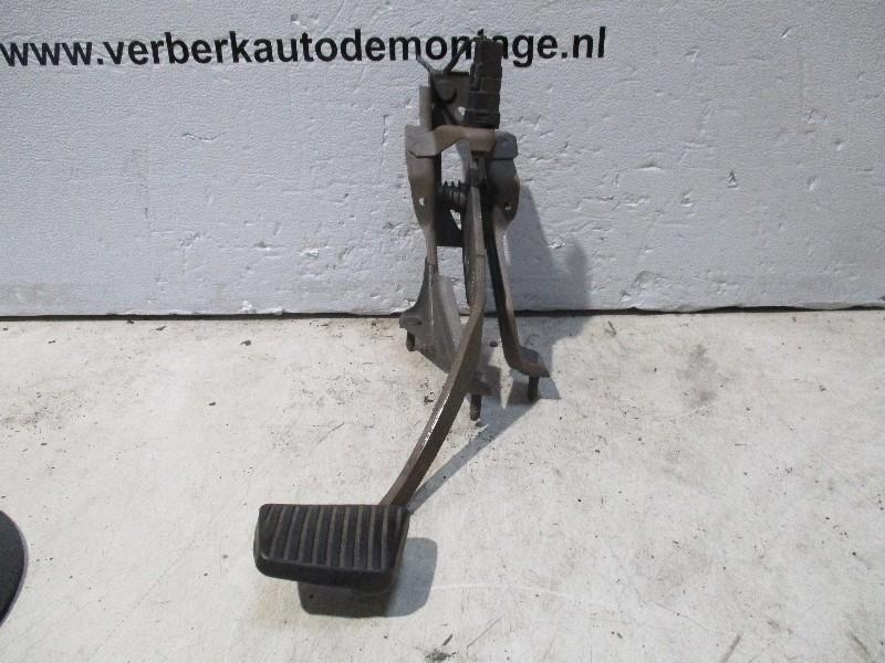 REMPEDAAL Opel Kadett E (33 / 34 / 43 / 44) (dy), Auto-onderdelen, Interieur en Bekleding, Gebruikt, Opel