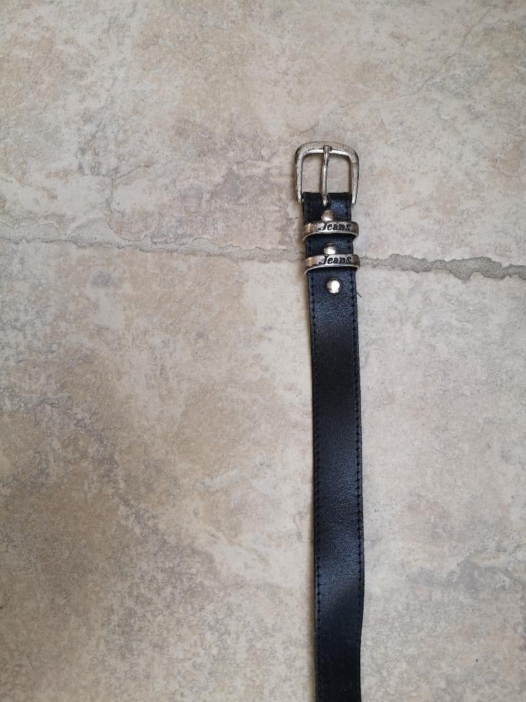 Stoere zwarte riem mt 140 - 146, Enfants & Bébés, Vêtements enfant | Taille 140, Enlèvement ou Envoi, Comme neuf, Garçon, Pantalon