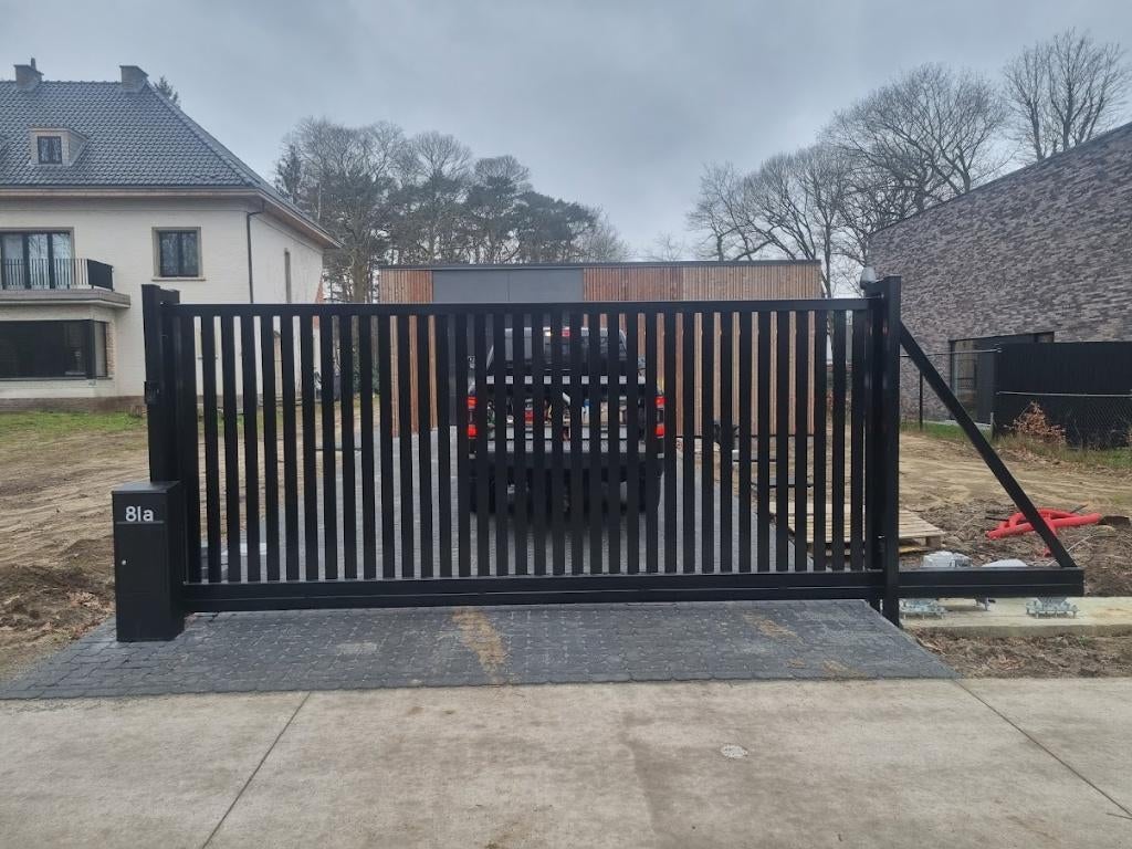 Lamellen schuifpoort 4,7x1,8 incl fundatie,motor en montage, Tuin en Terras, Ophalen, Schuifpoort, Nieuw, 200 cm of meer