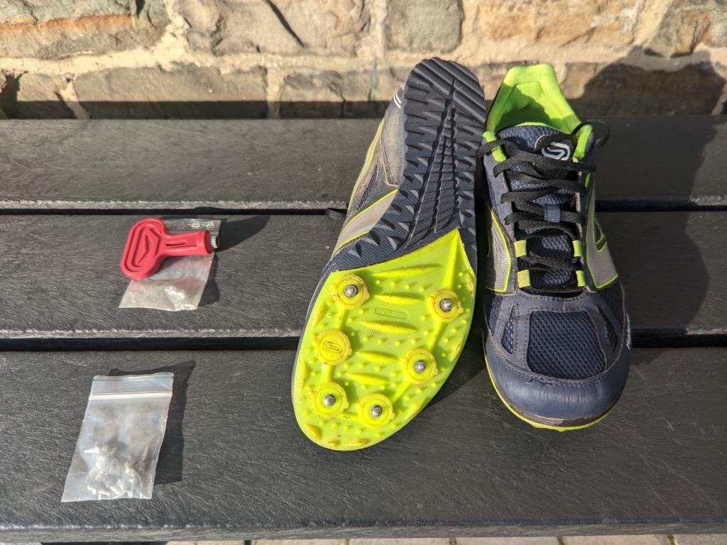 Spikes athlétisme/cross - pointes de 3mm et 12mm - taille 45, Sports & Fitness, Autres marques, Course à pied, Enlèvement ou Envoi