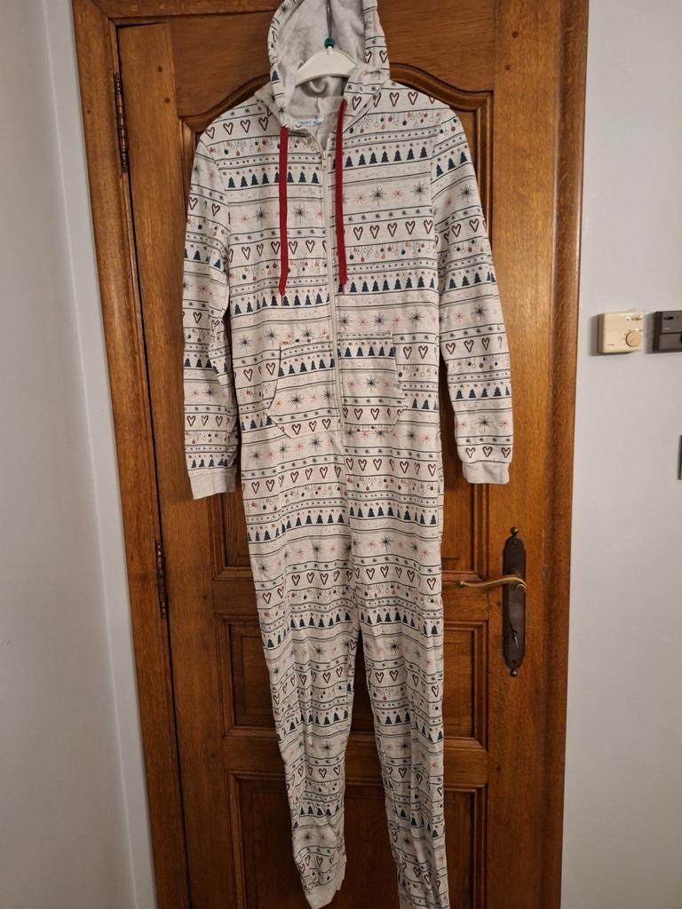 Pyjama combinaison en coton avec décors de Noël Taille M-S, C&A, Enlèvement, Comme neuf, Taille 38/40 (M)