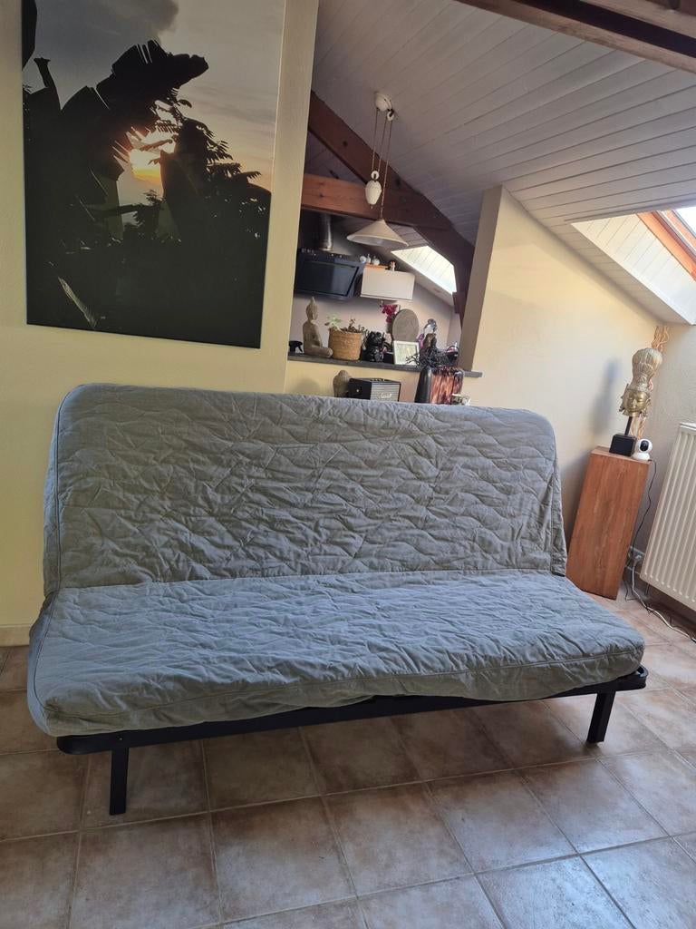 Canapé lit îkea 140cm gris Utilisé 2 mois état impeccable, Enlèvement