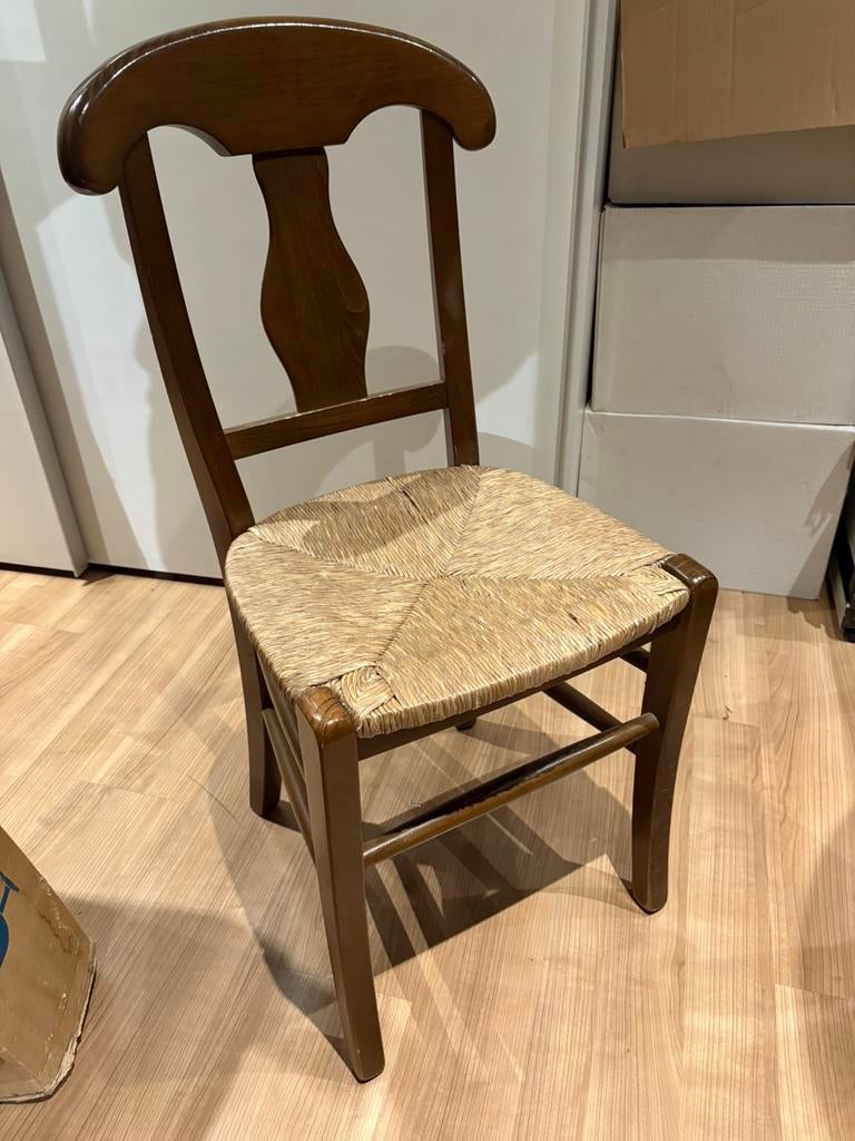 Oude caféstoel, Ophalen