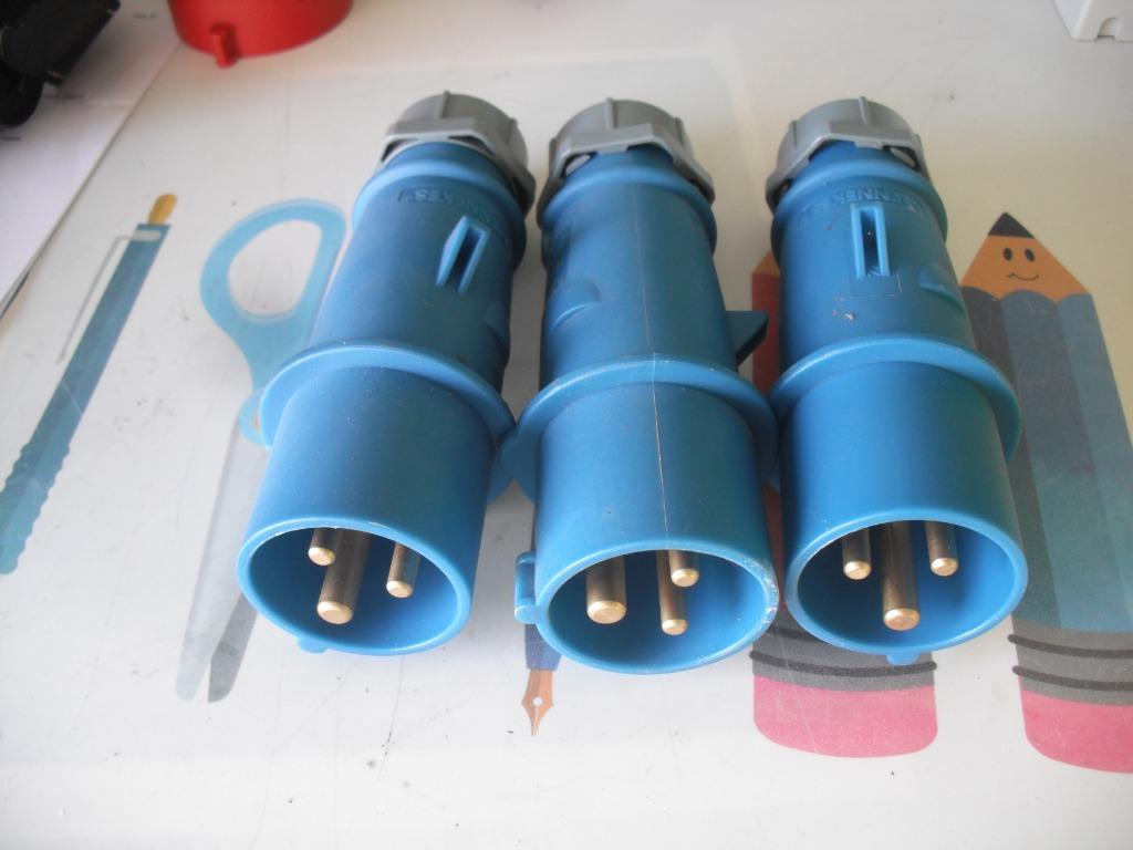 5fiches male 2p +t 16 amp +1femelle 1fiche complete16amp, Doe-het-zelf en Bouw, Ophalen, Nieuw, Stekker