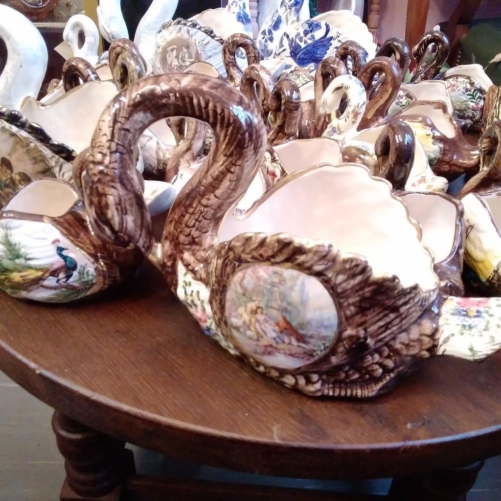 Cygnes quaregnon H. bequet, Antiquités & Art, Enlèvement ou Envoi