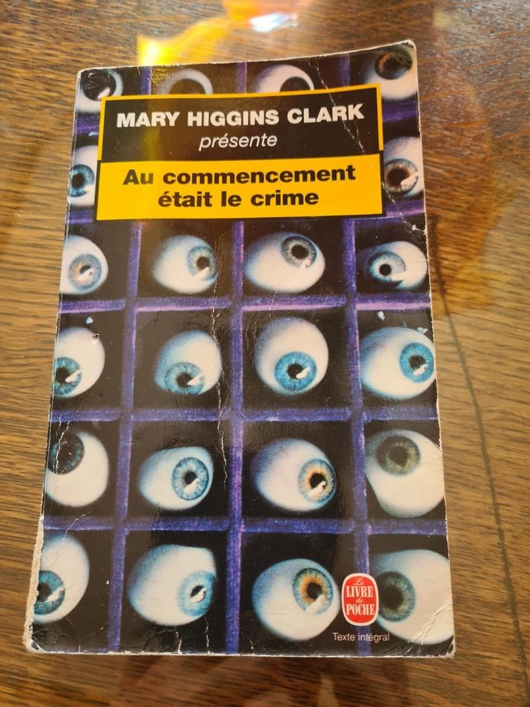 M.Higgins Clark présente : Au commencement était le crime, Livres, Enlèvement ou Envoi, Comme neuf