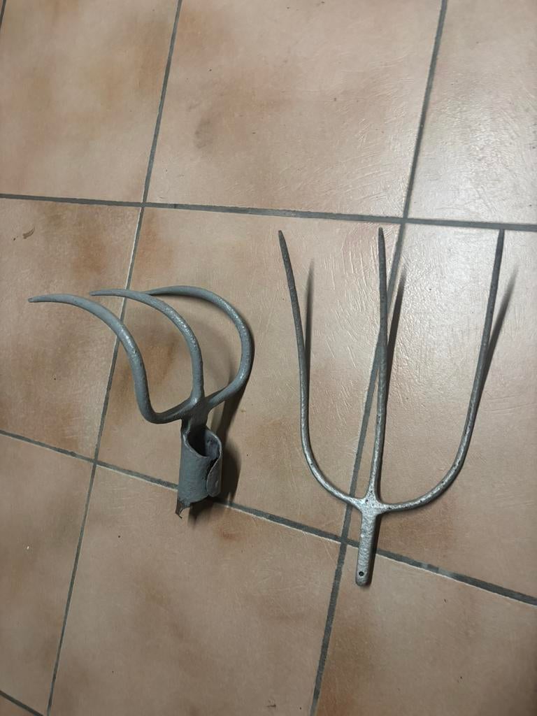 , mesthaak 3 tanden. Hakmes, bijl, schoffel, Tuin en Terras, Ophalen of Verzenden, Gebruikt, Schoffel