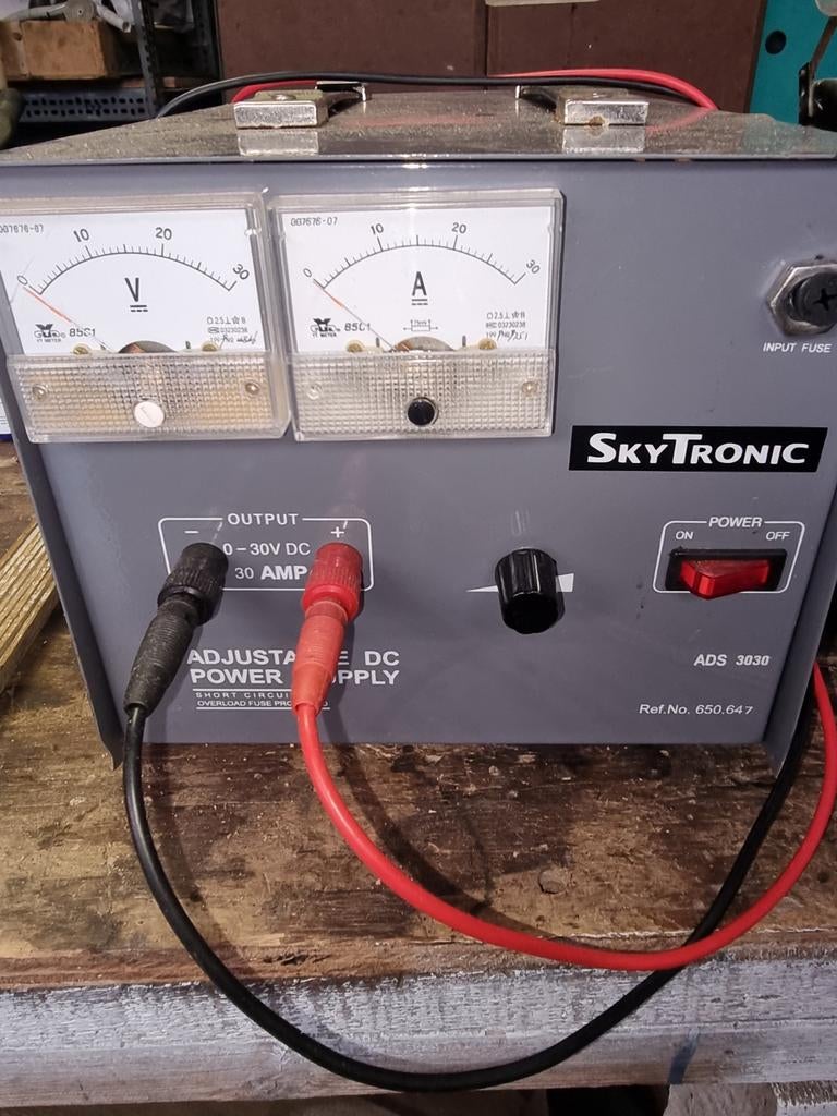 Zware gestabiliseerde regelbare voeding 30V en 30A, Ophalen