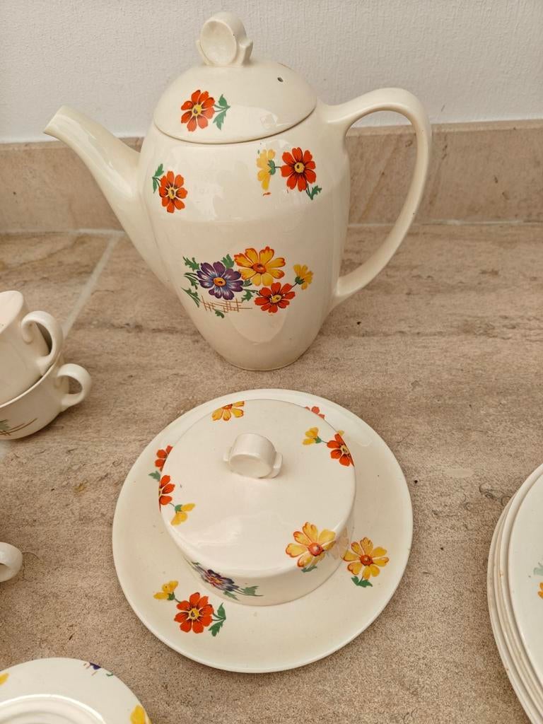 Art deco theeset van Petrus Regout en co. Niet volledig., Antiek en Kunst, Antiek | Servies compleet, Ophalen