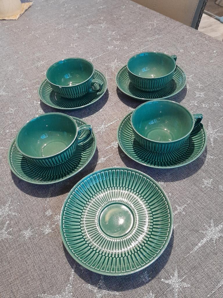 Royal Boch Vienne 4 Grandes Tasses Vert Céladon, Antiquités & Art, Curiosités & Brocante, Enlèvement ou Envoi