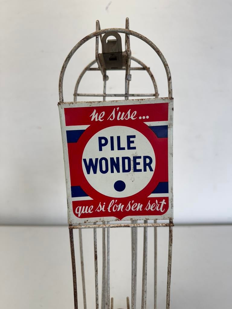présentoir publicitaire du magasin Pile Wonder, Collections, Enlèvement ou Envoi, Utilisé, Panneau publicitaire