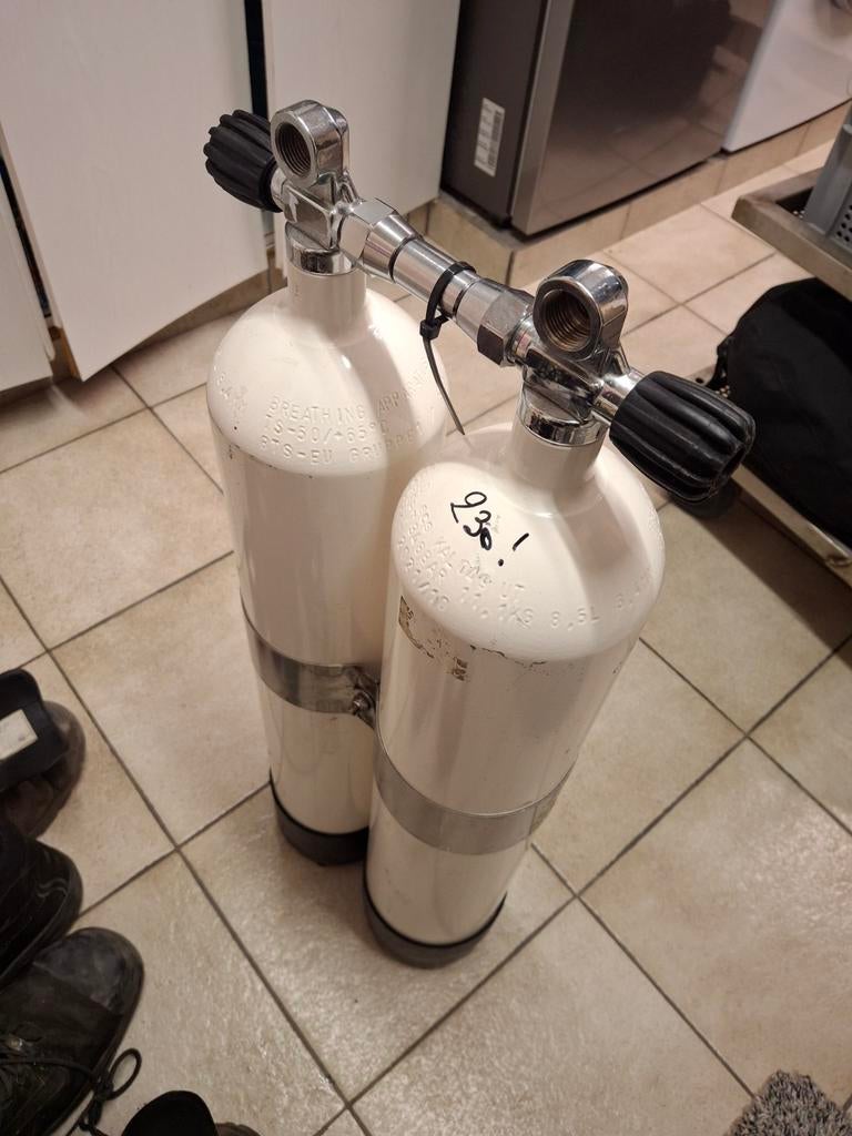 BI 8.5, 230 bar, Watersport en Boten, Duiken, Ophalen