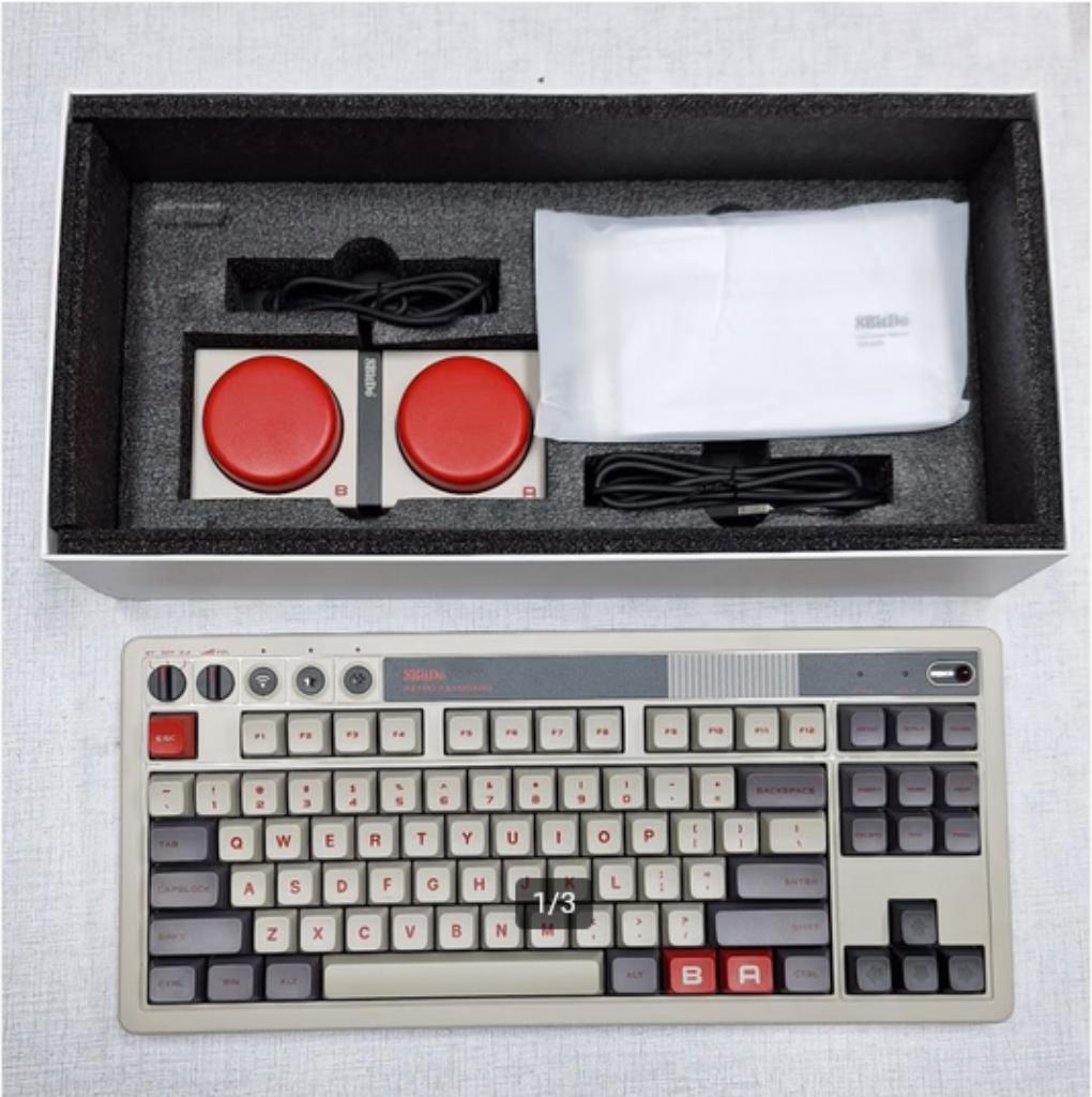A vendre clavier Qwerty 8 BitDo ( Neuf ), Ophalen, Gaming toetsenbord, Nieuw, Qwerty