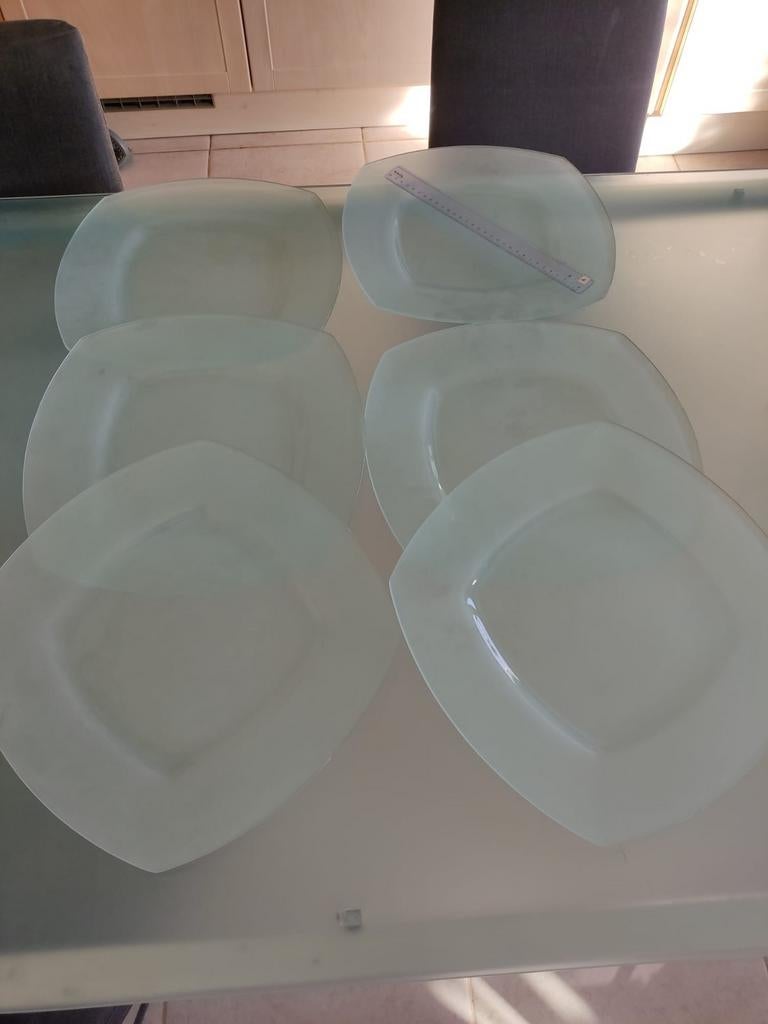 Borden, Enlèvement, Assiette