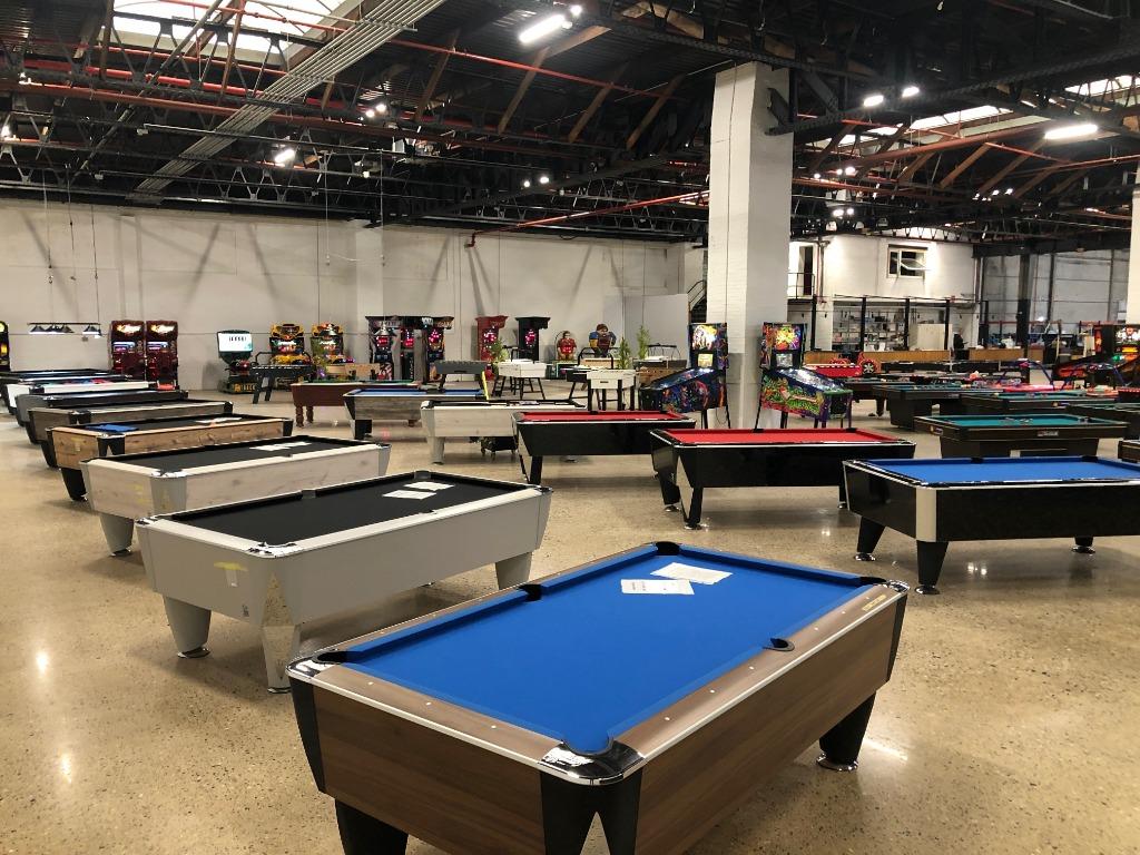 nieuwe pooltafel met systeem om zelf laken te vernieuwen, Ophalen of Verzenden, Nieuw, Pooltafel