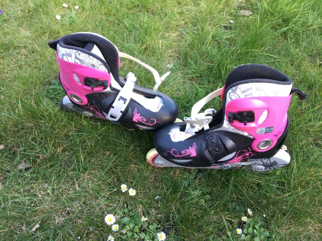 Rollers filles , roses OXELO, Sports & Fitness, Patins à roulettes alignées, Autres marques, Rollers 4 roues en ligne, Comme neuf