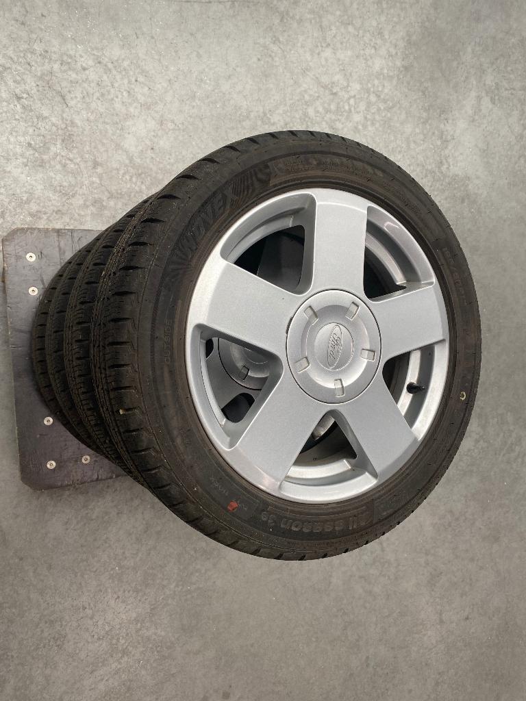 Velgen Ford Fiesta 195/50R15 + 4 Seizoensbanden, Auto-onderdelen, Banden en Velgen, Ophalen, Gebruikt, 15 inch, Velg(en)
