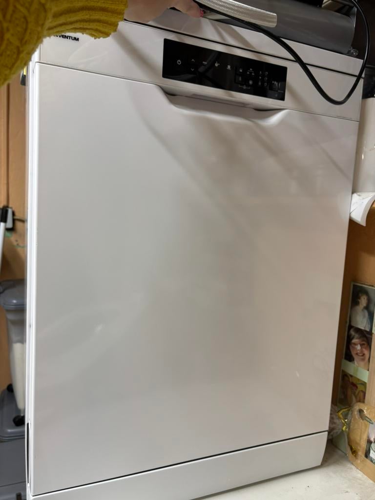 Vaatwasser amper 1 jaar wegens samenwonen, Elektronische apparatuur, Vaatwasmachines, Zo goed als nieuw, Ophalen