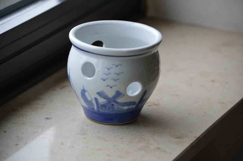 KROKUS_BOL_VAAS in Delfts porselein // SCHELP in keramiek, Ophalen, Bloembol