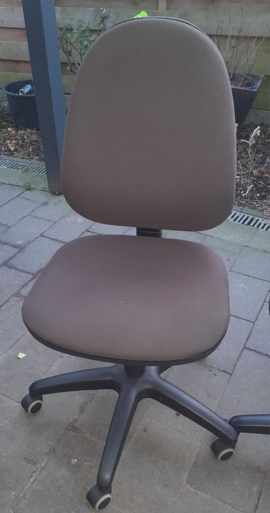 Bureaustoel, Ophalen, Bureaustoel