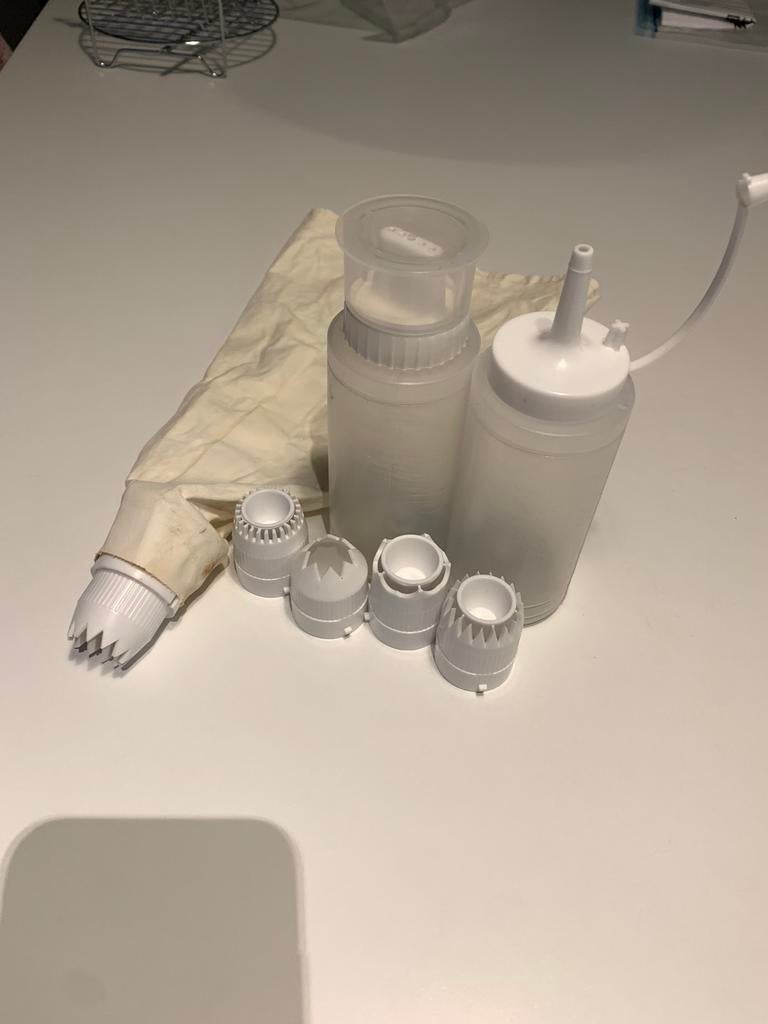 Spuit-garneerkoppen, Huis en Inrichting, Ophalen of Verzenden, Zo goed als nieuw