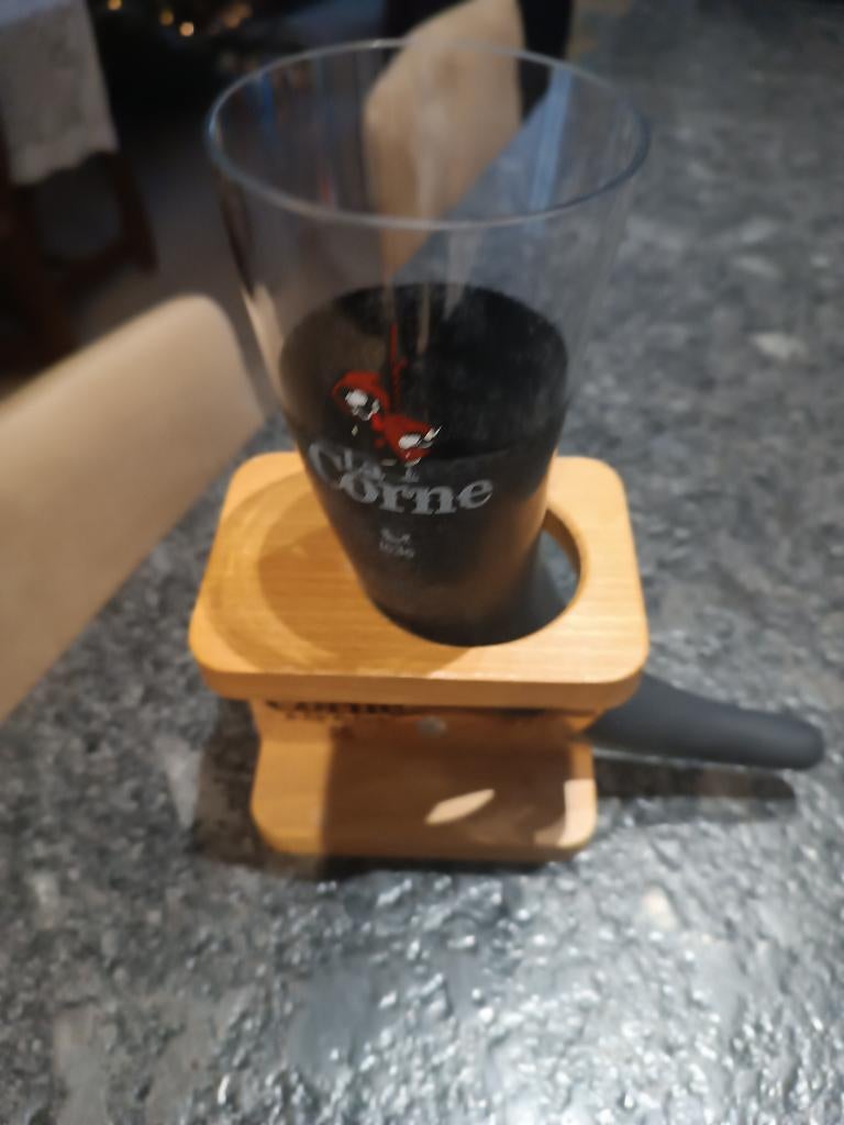 A vendre un verre La corne, Verzamelen, Glas en Drinkglazen, Ophalen, Gebruikt, Bierglas